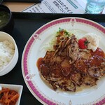 Rainbow Sports Land Golf Club - ポーク味噌焼き定食 追加330円