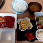 Korean Ryori Hanmadan - 焼肉ランチ(880円税込)