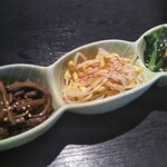 Yakiniku Tomiya - ナムル 3種盛合せ 500円