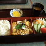 ポロト館 レストラン - 料理写真:８００円のカツ重です