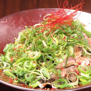 Daisen chicken is freshly caught in the morning and is extremely fresh★≪Tataki chicken with ponzu sauce≫