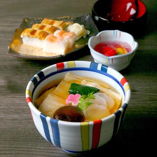 Mibiu considers dashi soup to be a dish.