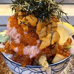 江戸富士 - いくらうにのせ特別ネギとろ丼（正面）