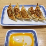 Ringer Hut Tokyo Higashikurume Ten - 餃子