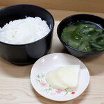 Oshokuji Dokoro Matsuoka - ご飯と味噌汁と漬物