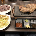 Yappari Steak Ion Taun Yokkaichi Tomari Ten - 