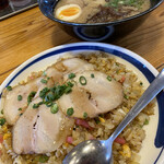 Mant Kura Men - 濃い口ラーメン、焼き豚チャーハン