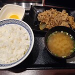 Yoshinoya Seiseki Sakuragaoka Eki Ten - 牛皿定食498円(税抜)ご飯大盛無料