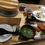 土佐わら焼き 龍神丸 - 鰹のたたき＋牡蠣フライ定食