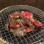 Shichirin Yakiniku Anan Sakae Ten - 焼きます