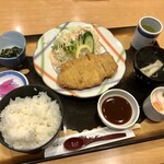 Toyokawa Hon Ten - トンカツ定食 ９５０円（税別）