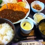 Balkan - 鶏カツ定食1050円