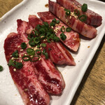 Yakiniku Tonbi Sakae Ten - 