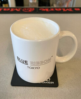 BLUE RIBBON BAR - カプチーノコーヒー