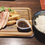 Ikkenya Dining Waiwai - ハラミステーキ＋ベーコン　1,680円(税別)