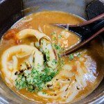 Menya Shibata - 真イカとトマトの焦がしチーズつけ麺 950円