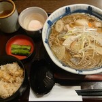 Sojibo Makuhari Daburyubiji Ten - けんちんそば定食¥846+税