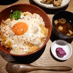 chicken&egg CASSIWA Kurisuta Nagahori Ten - チーズダッカルビ親子丼