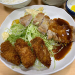 晃正 - ポークソテーとカキフライ定食　600円