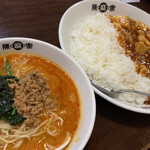 Chinma Ya Kanda Myojin Shita Ten - 陳麻飯と半担々麺。