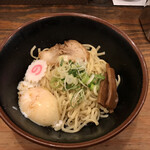 Abura-soba Senmon Ten Burabura Kyobashi Ten - 温玉油そば（税込み８４０円）