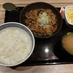 Yoshinoya Minami Bypass Daizaifu Ten - 牛焼肉定食