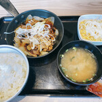 Yoshinoya Yokosuka Miharucho Ten - 