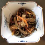 Yadoroku - 煮魚定食 1000円 の山菜の和え物