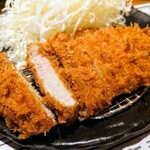 Butaya Tonichi Sakaihigashiekimaeten - 令和3年3月
                        ランチタイム(11:00〜15:00)
                        ロースかつ定食 税込1100円