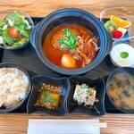 WARRIOR'S REST. - 11.筋力アップ 750円﻿
                        主食 200g﻿
                        サラダ（アマニドレッシング）﻿
                        かぼちゃの大豆そぼろあん﻿
                        香味薬味と牡蠣醤油の冷奴﻿
                        あおさの味噌汁﻿
                        ヨーグルト﻿
                        フルーツ盛り合わせ﻿