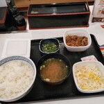 yoshinoya Saijo Ten - 納豆牛小鉢定食