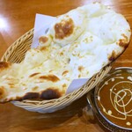 Asian Kitchen Neparaya - キーマカレー￥800  ナン￥300