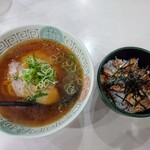 Uupai - 令和2年4月 ランチタイム ラーメン+ウーパイ丼 税込650円