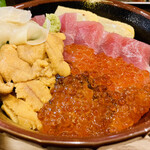 新潟 本町酒場 - マグロうにいくら丼