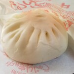 Chinese Chokyu Shijo Chukagai Honten - 肉まん。