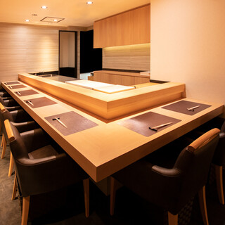 Enjoy the taste of Michelin-winning Azabu-Juban ``Tentomira Yokoda'' in Ginza