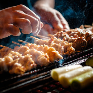 Enjoy delicious Yakitori (grilled chicken skewers) from Daisen Chicken anytime, anywhere, with anyone.