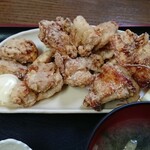 Nozomi Oshokuji Kissa - から揚げは大きめで８個。大満足。