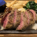 Jukusei Gyu Steak & Premium Hamburger Steak Gottie's BEEF Yunibasaru Shitiuoku Oosaka Ten - 