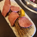 焼肉 有牛 - 希少なトロタン塩