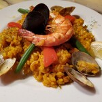 amor de GAUDI Roppongi Ten - ランチ シーフードパエリア。