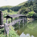 Soba Dokoro Ishidatami Mura - 近くの屋根付き橋