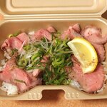 ヤオコー - お惣菜屋さんのローストビーフ弁当（498円）