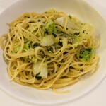 osteria EST EST EST. - コースのパスタは3種類から選べます（アンチョビとキャベツのペペロンチーノ）