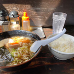 Ramen Hotei - ライス食べログクーポンで無料