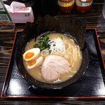 横浜家系ラーメン 松浦家 - 味玉ラーメン