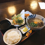 Sanrian - 木曜日限定
                        山里庵定食 900円