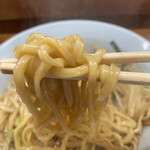 Asahiya - 麺は支那そばの平打ち麺