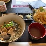 Soba Dokoro Komachi An - きのこもかき揚げも美味しい