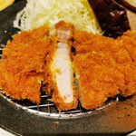 Tonkatsu Karen - 厚切り黒豚ロースかつ膳